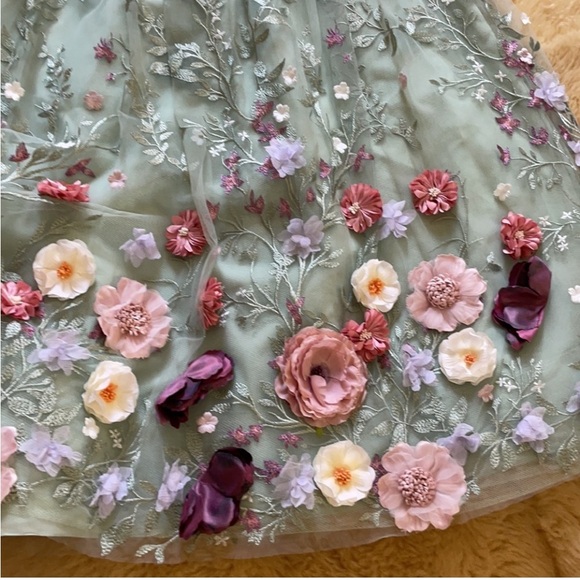 Marchesa Notte 3-D Floral Appliqué Strapless Midi Dress Rare🌸 - Picture 4 of 10